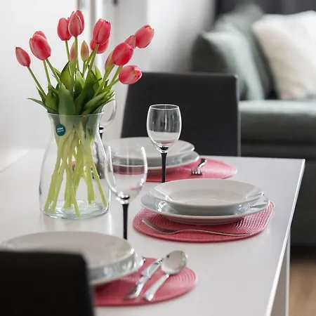 Elegant Aleje Jerozolimskie With Air Conditioning By Renters Lejlighed Warszawa