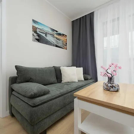 Elegant Aleje Jerozolimskie With Air Conditioning By Renters Appartement Varsovie